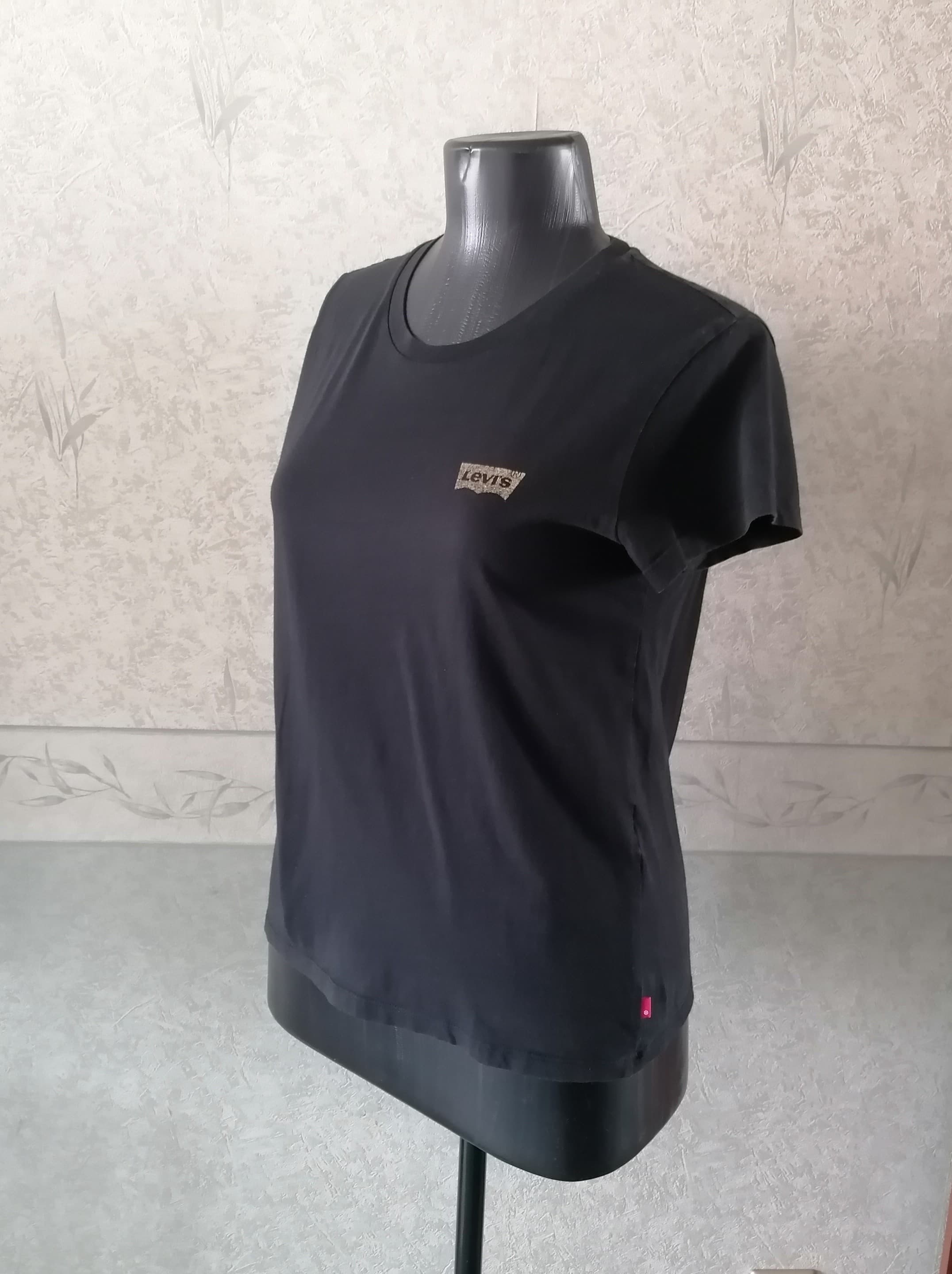 Футболка женская из Европы (фирма Levis)