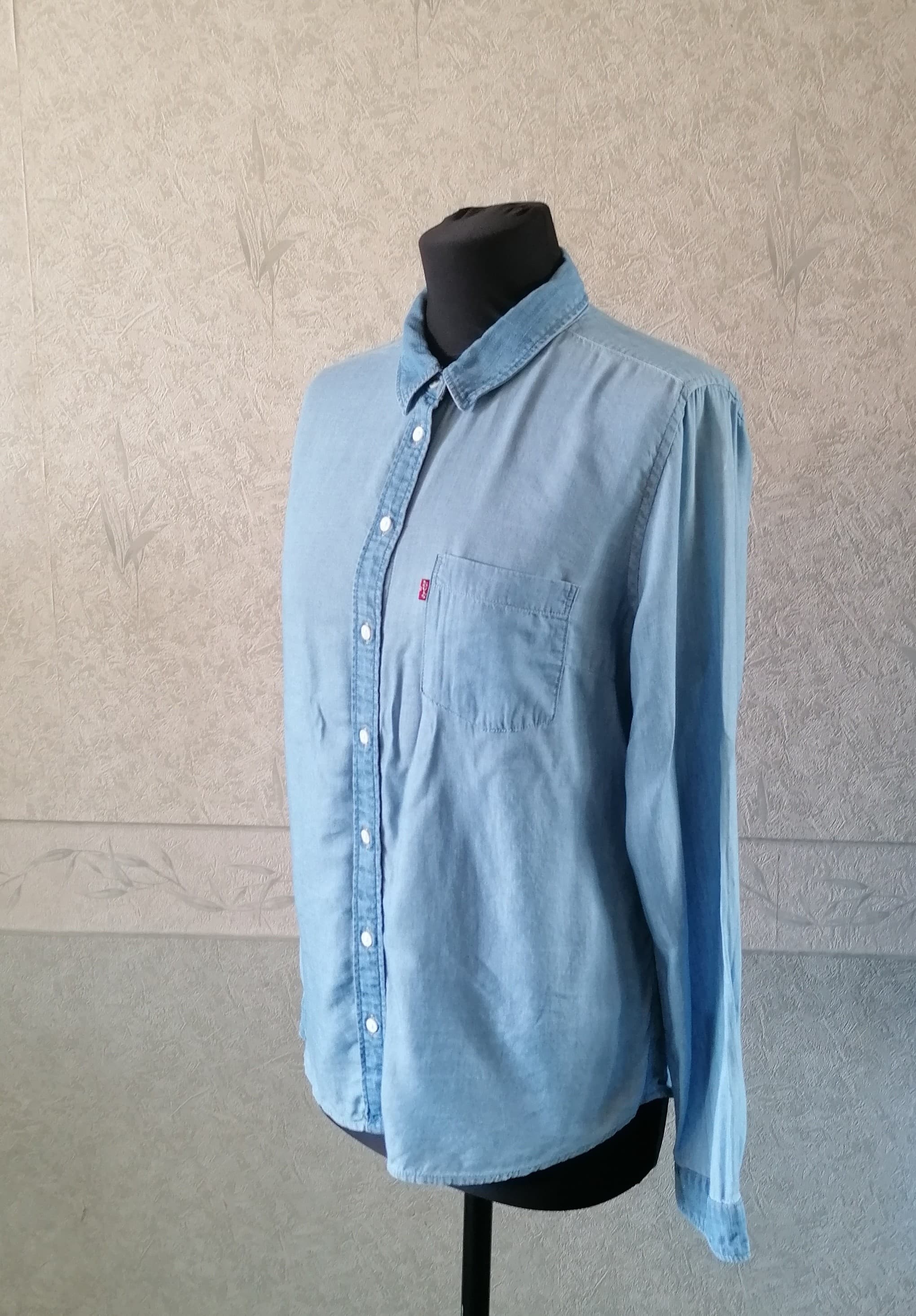 Рубашка женская Levis легкая(размер Л) из Европы
