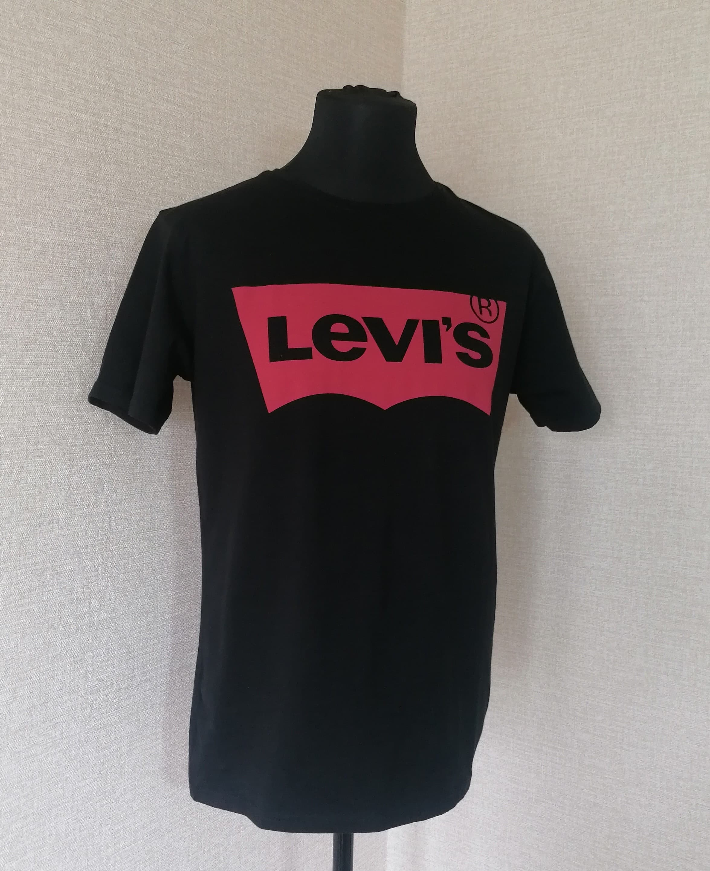 Футболка Levis из Европы (размер Л)